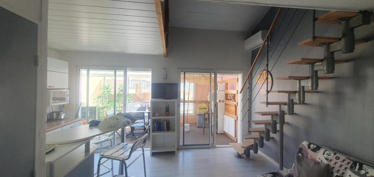 Joli Et Spacieux Studio Avec Garage Au Bord De Mer Fréjus Εξωτερικό φωτογραφία