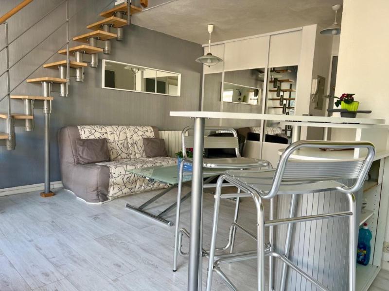 Joli Et Spacieux Studio Avec Garage Au Bord De Mer Fréjus Εξωτερικό φωτογραφία